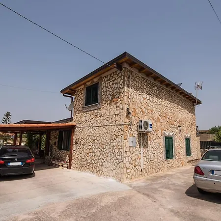 Templi La Piscina לינה וארוחת בוקר אגריג'נטו