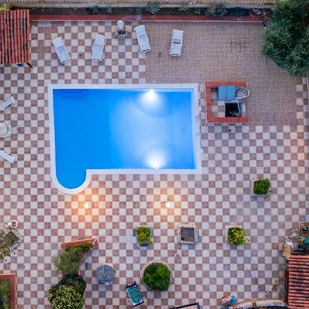 Bed & Breakfast Templi La Piscina