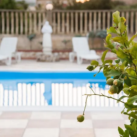 Bed and breakfast Templi La Piscina