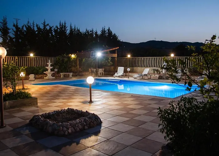 Templi La Piscina Bed & Breakfast
